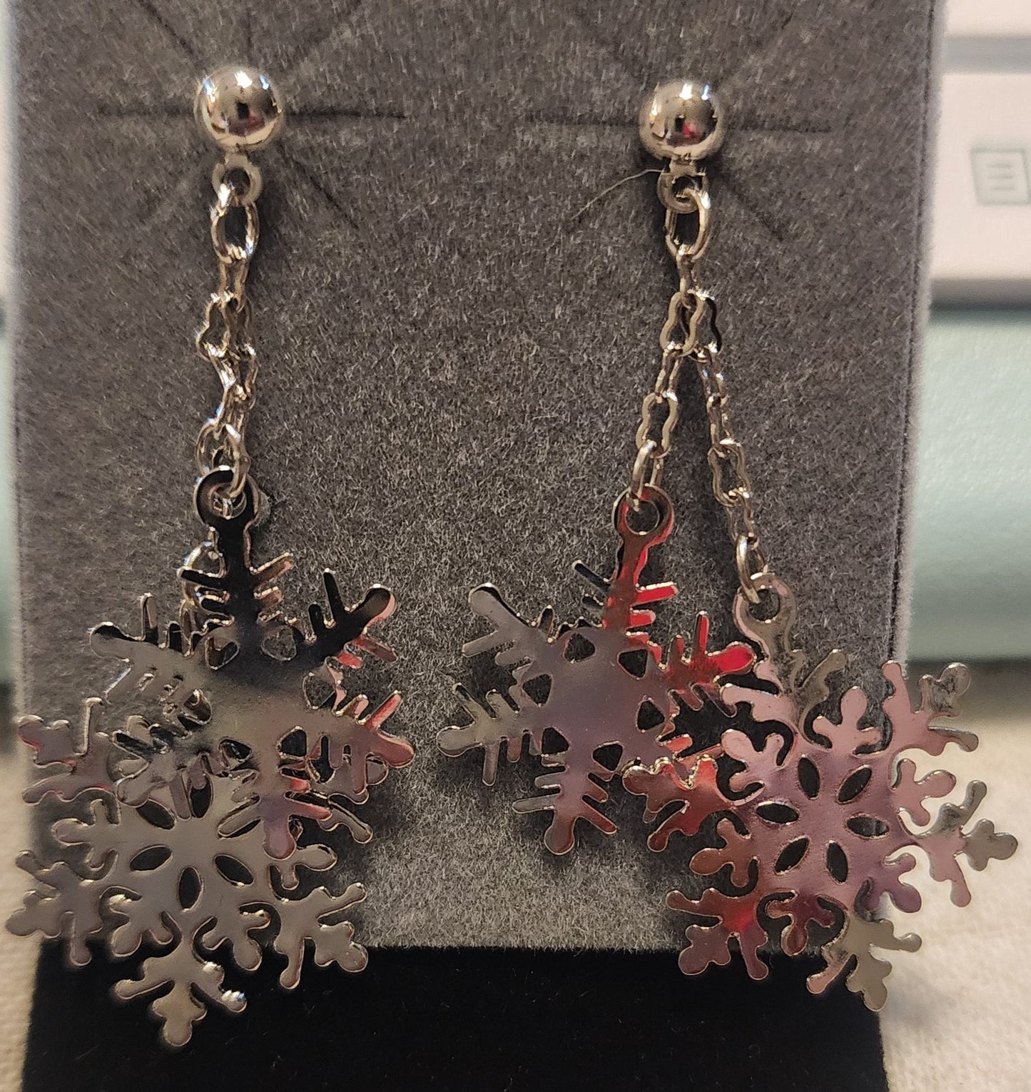 Avon Double Snowflake Drop Earrings