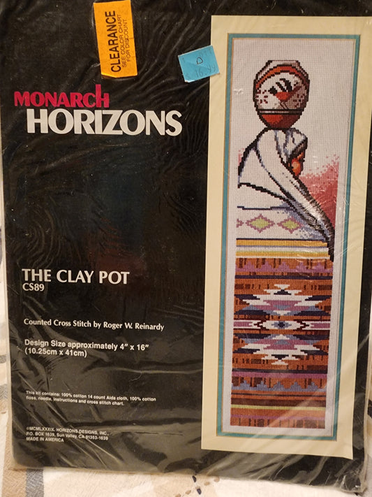 Horizons Clay Pot