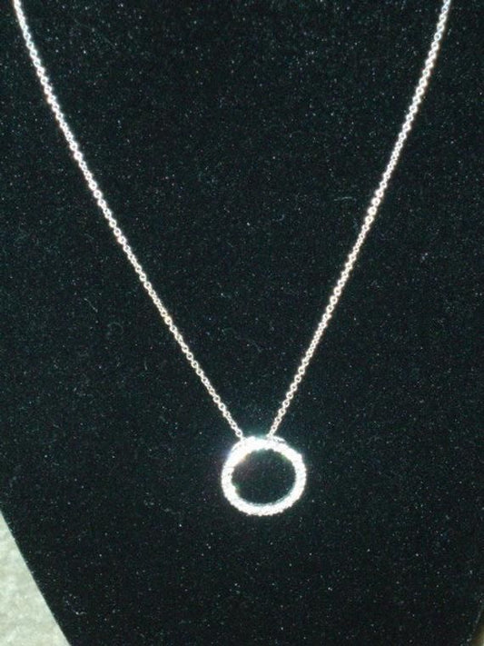 Avon Open Circle Necklace Large